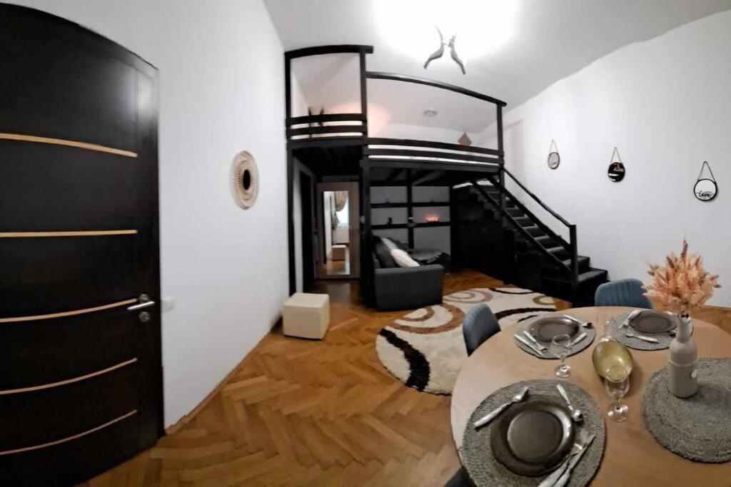 Sofia'S Home Comfy Studio In The Old Town Brašov Exteriér fotografie